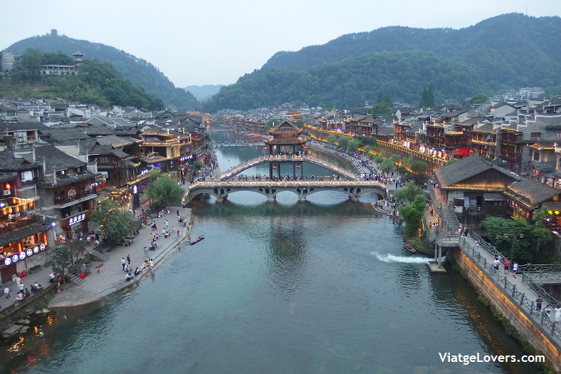 Fenghuang, China. Vuelta al mundo-ViatgeLovers.com
