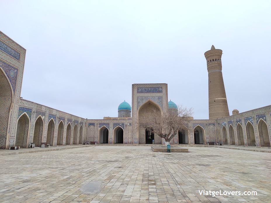 Kalan Mosque. Ruta por Uzbekistan -ViatgeLovers.com